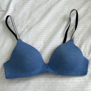 Victoria Secret t-shirt bra